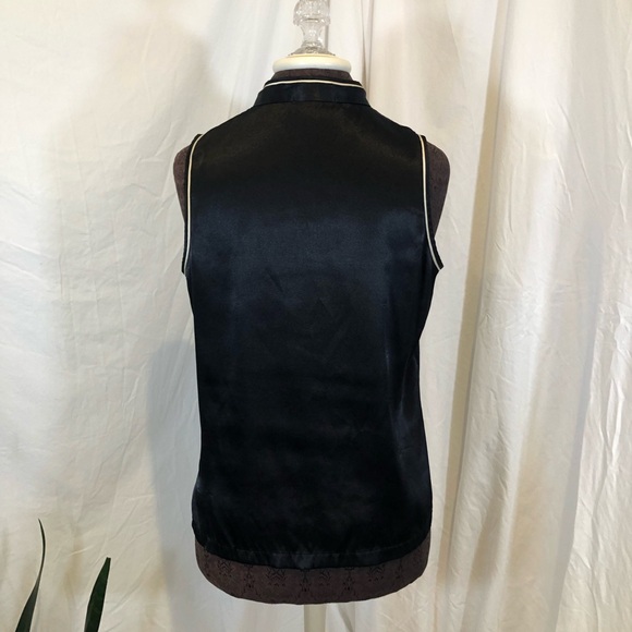 Vintage 1990s Jones NY Satin Sleeveless Blouse w/ Mandarin Collar & Toggle Clasp - Picture 5 of 10
